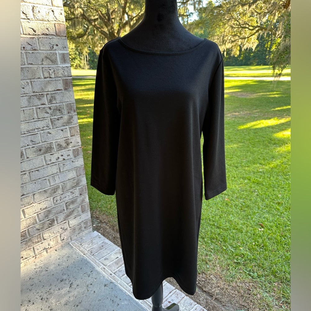 NWT - Gap - Black 3/4 sleeve dress - Sz M - Smoke free home